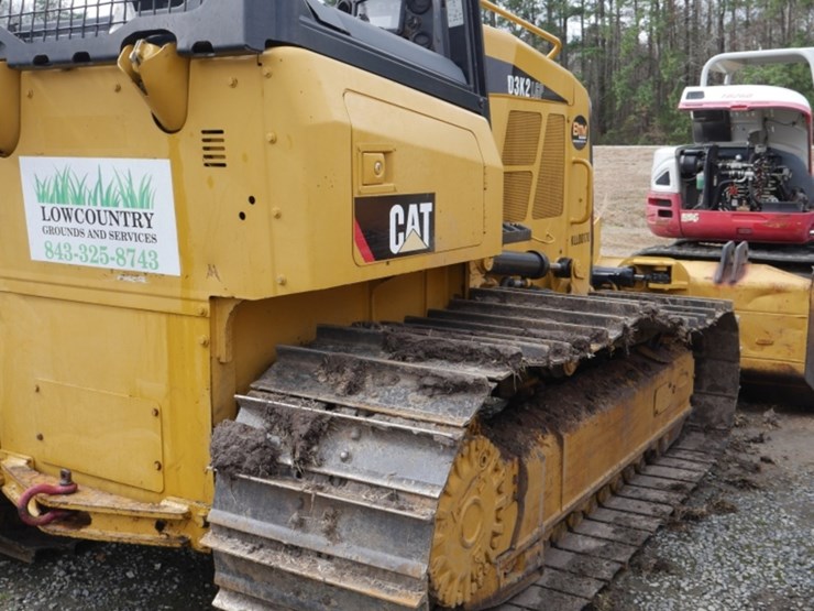 2005-caterpillar-d3-image-14