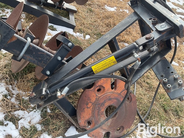 mounted-pivot-track-closer-image-16