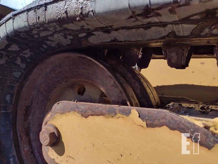 2019-caterpillar-299d2-xhp-image-25