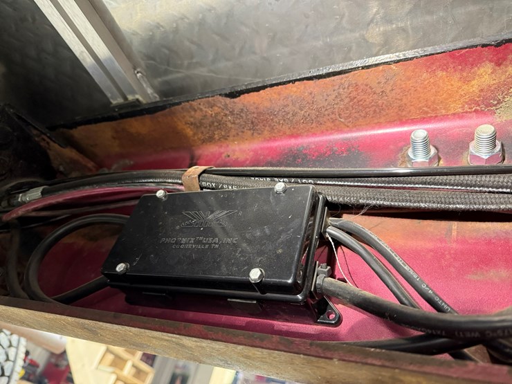 1974-peterbilt-359-image-25