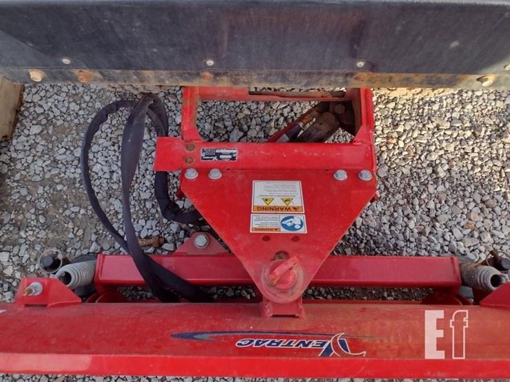 ventrac-3400l-lawn-mower-w/blade-&-broom-image-17