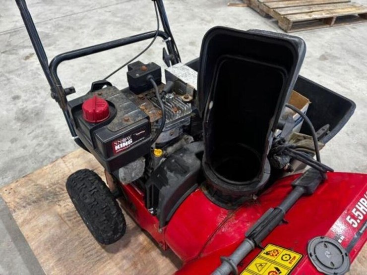 yard-machines-22-in.-snowblower-image-8