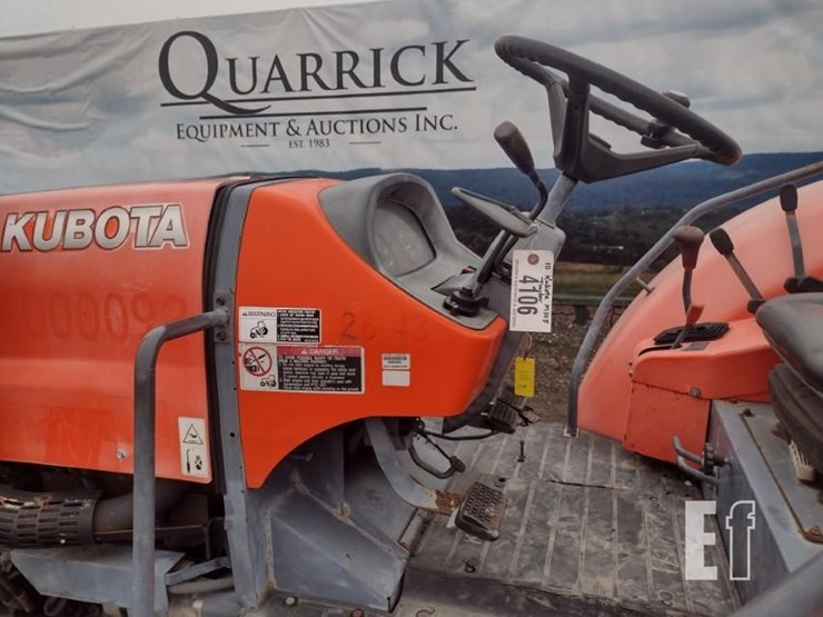 10-kubota-m108-tractor-image-13