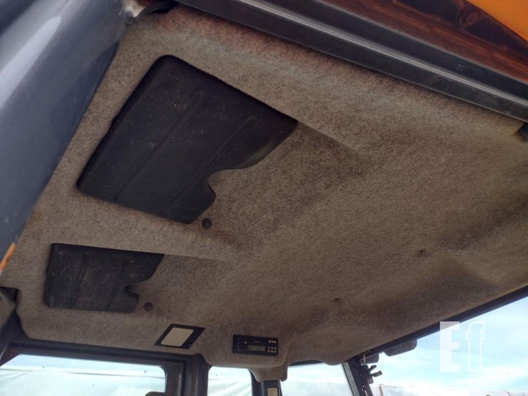 2002-deere-310sg-image-15