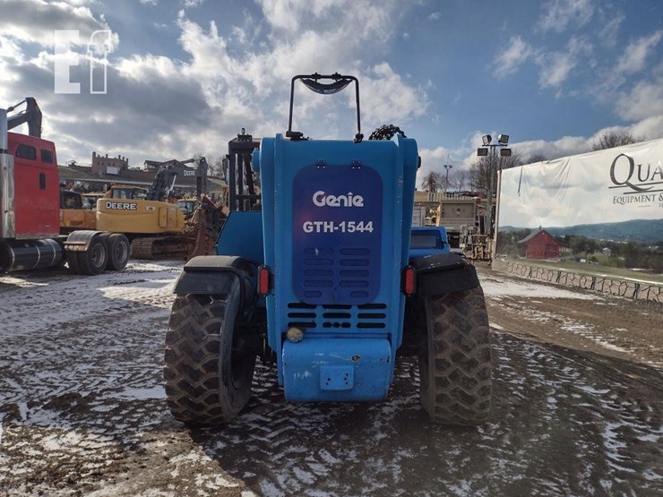 2019-genie-gth1544-image-4