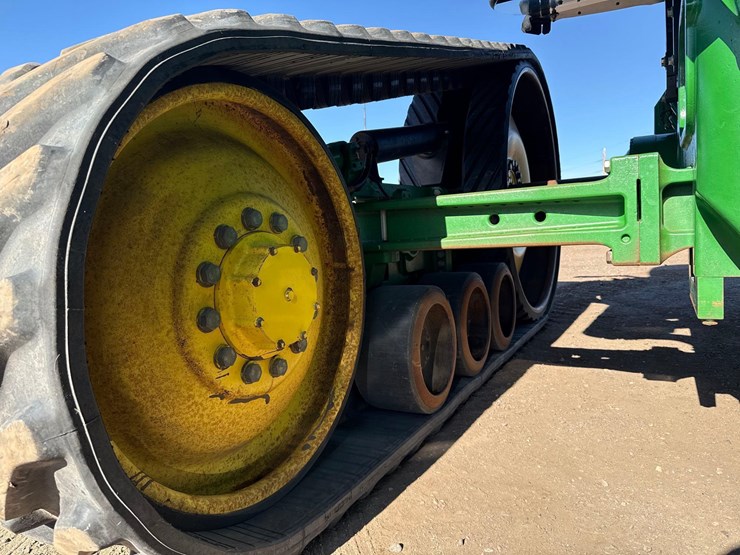 2010-john-deere-8360rt-image-23