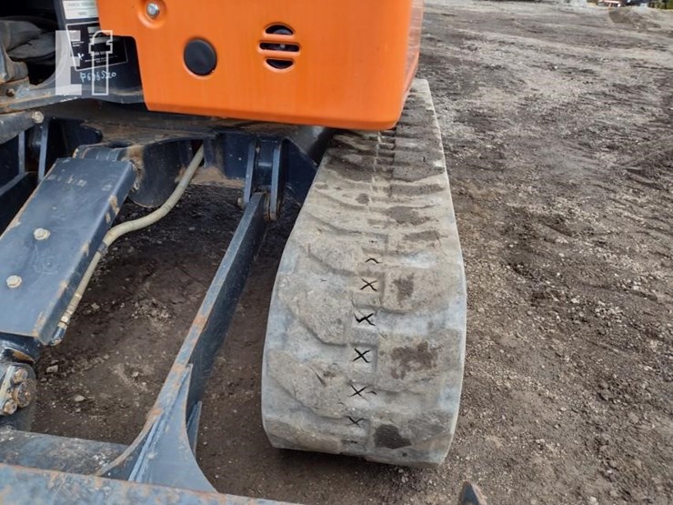 2022-deere-26g-image-41