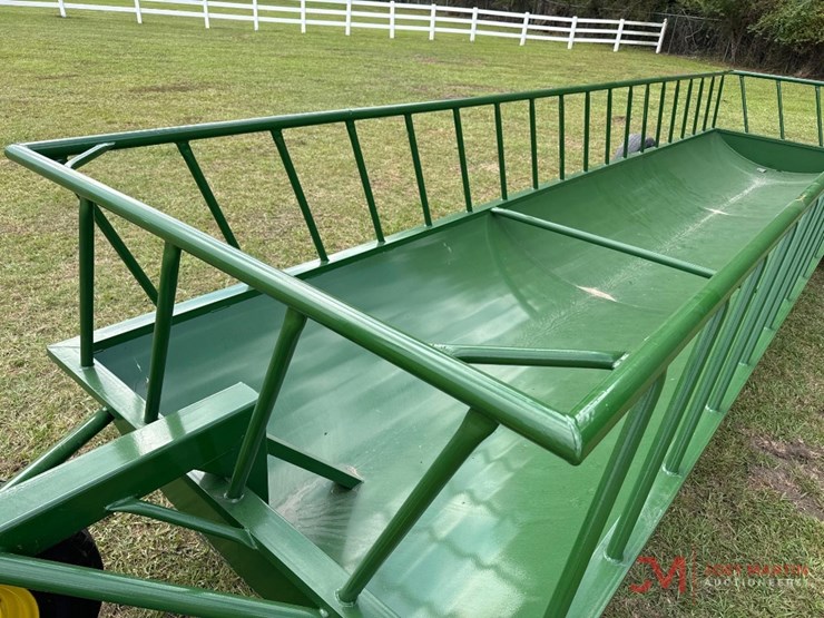 new/unused-stoltzfus-24'-slant-bar-feeder-wagon-image-9