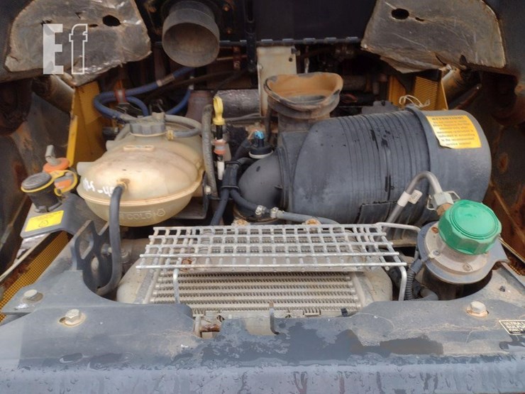 2021-deere-331g-image-36