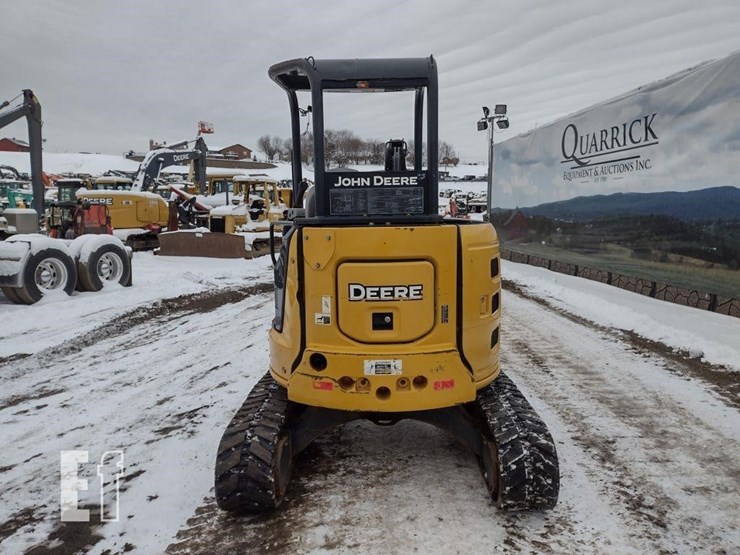 2016-deere-35g-image-4