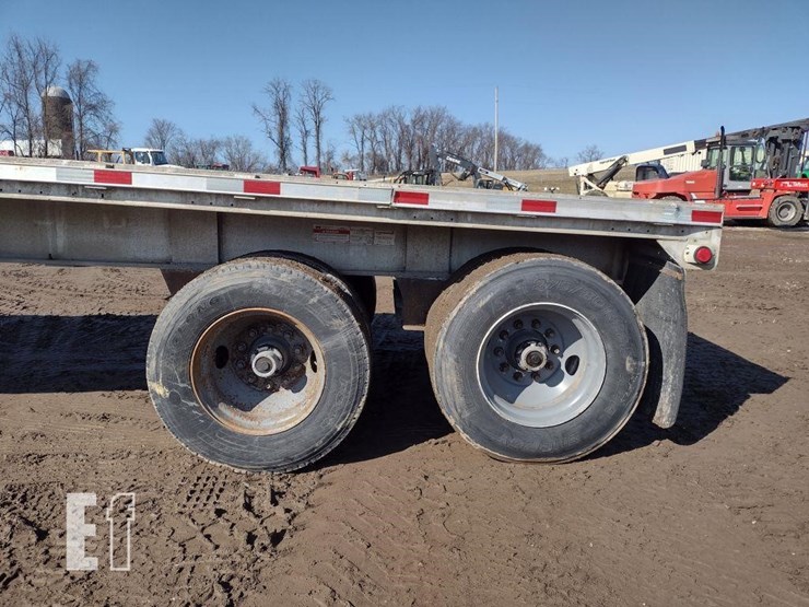 93-ravens-trailer^title^-image-8