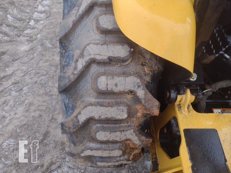 john-deere-110-image-25