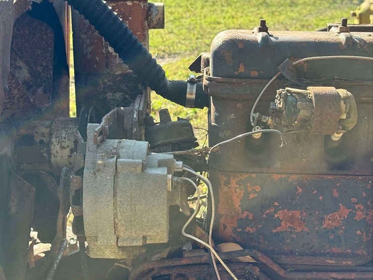 minneapolis-moline-parts-tractor-image-10
