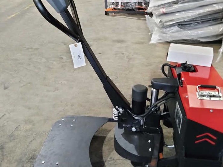 #150-•-motorized-pallet-jack-image-3