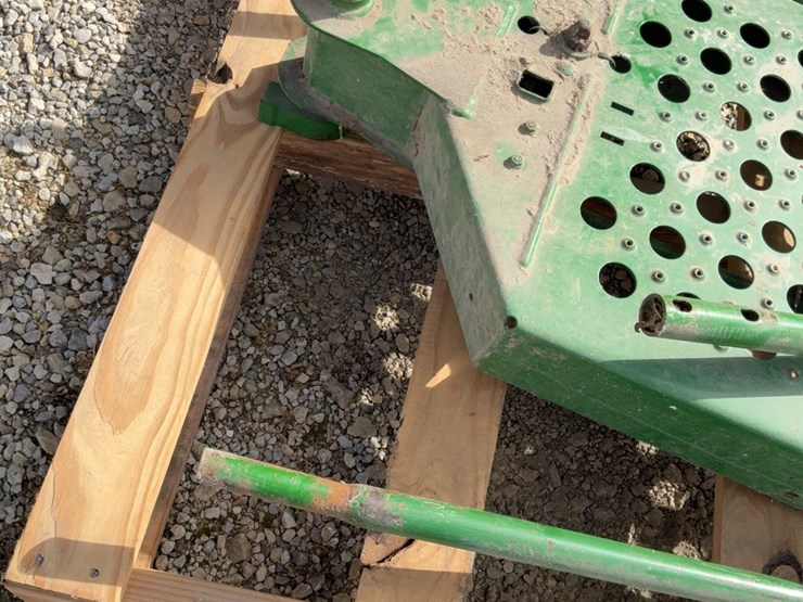 ladder-platform-for-jd-9550-combine-image-7