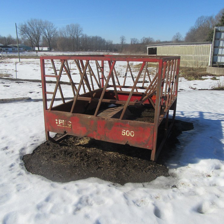 #8971 • PMC 500 Round Bale Feeder