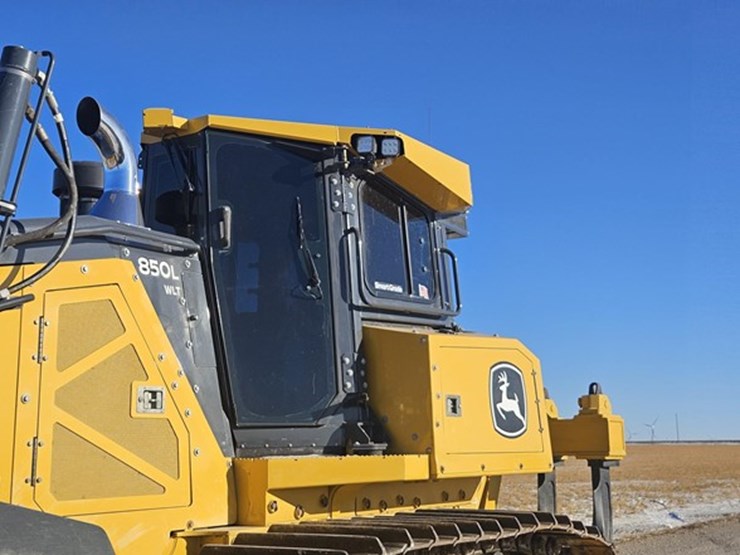 2020-deere-850l-wlt-image-11