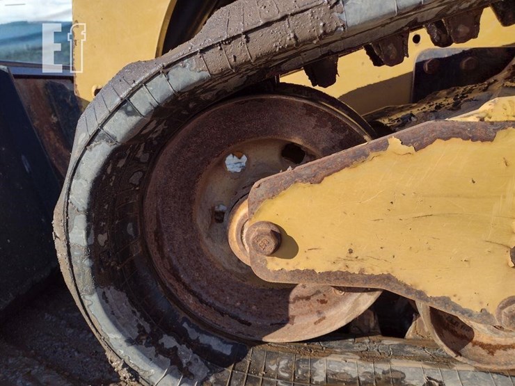 2019-caterpillar-299d2-xhp-image-24