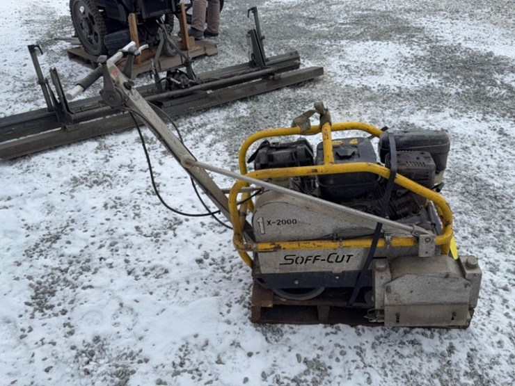 soff-cut-1x2000-concrete-saw-image-3