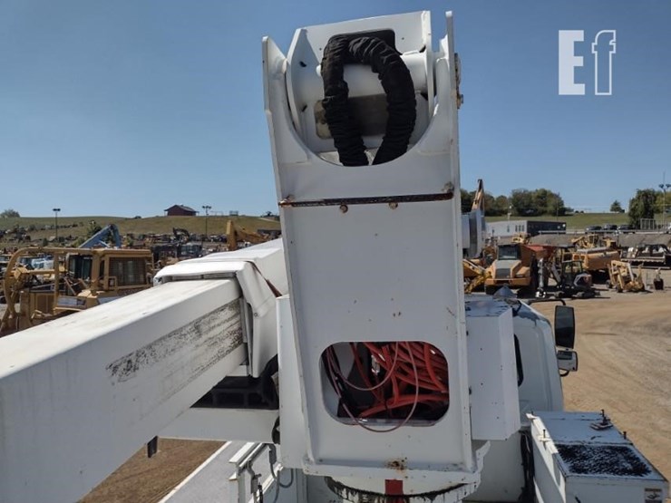 2008-international-durastar-4300-image-41