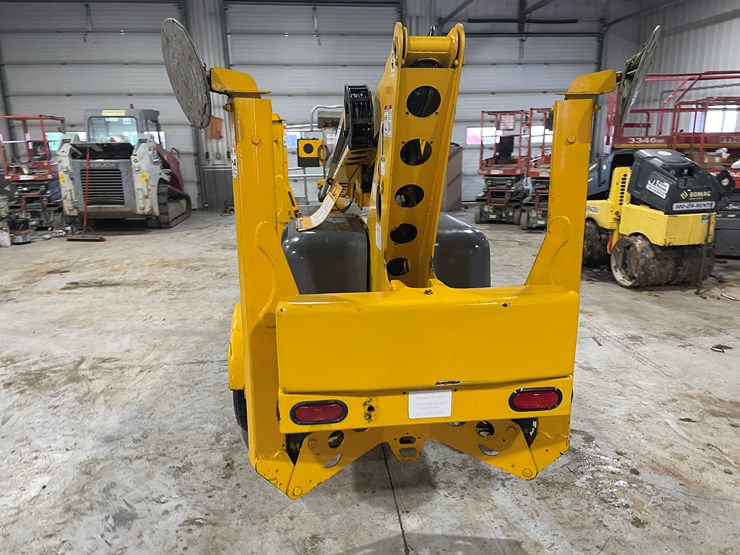 2013-bil-jax-3632t-image-10