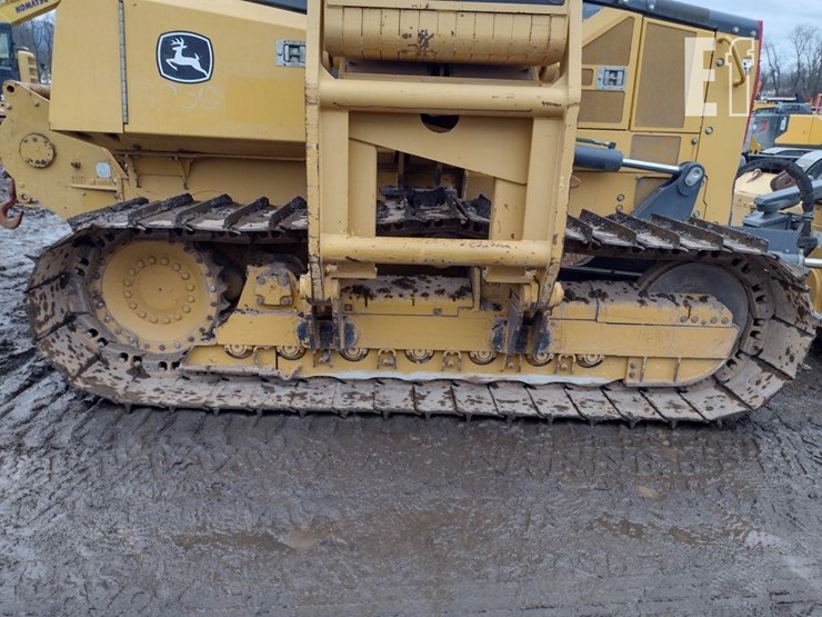 2012-deere-700k-lgp-image-24