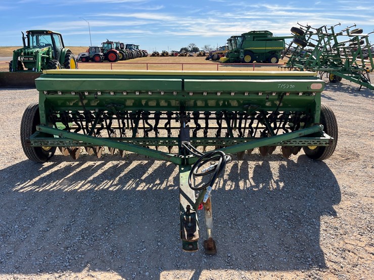 john-deere-8300-image-3