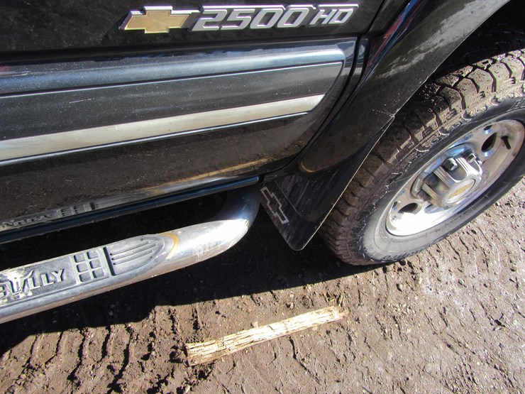 2004-chevrolet-2500-image-27