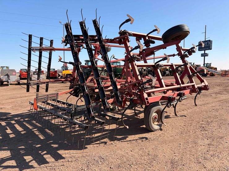 case-ih-4800-image-3