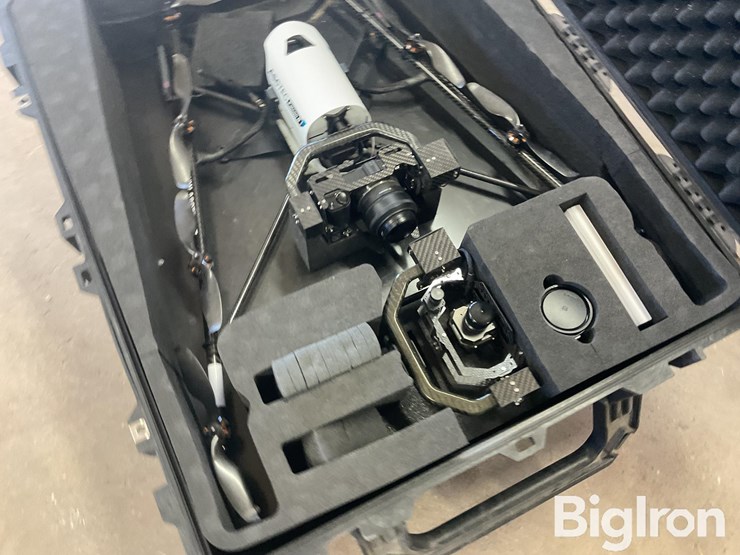 asctec-falcon-8-drone-(octohopter)-image-3