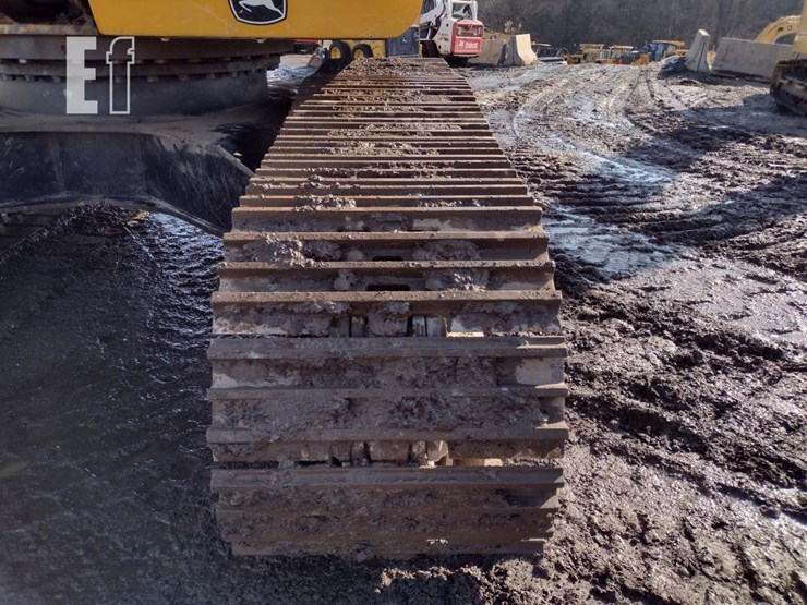 2020-deere-350g-lc-image-40