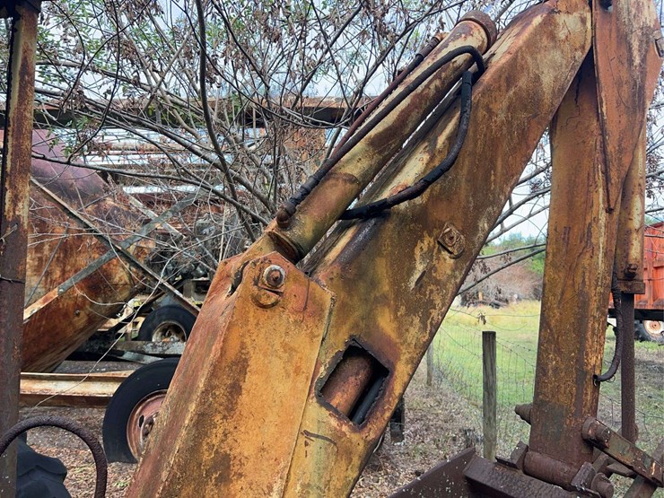 minneapolis-moline-diesel-backhoe-image-38