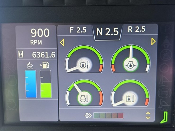 2020-deere-850l-wlt-image-38