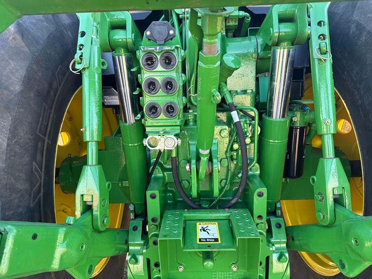 john-deere-7810-image-7