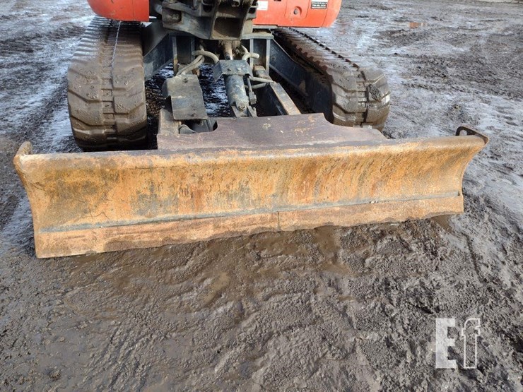 2017-kubota-kx040-4-image-21