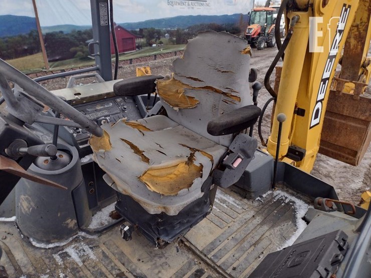 2005-deere-310g-image-14