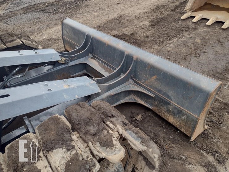 2022-case-cx145d-msr-image-25