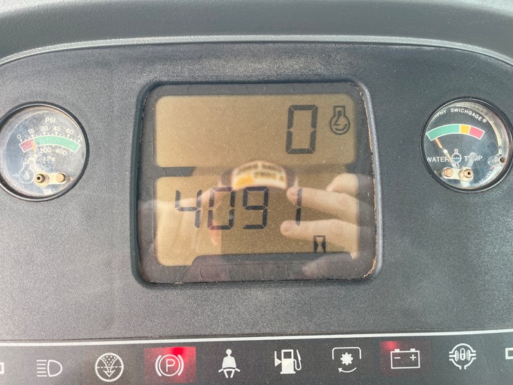 1999-new-holland-9282-image-32