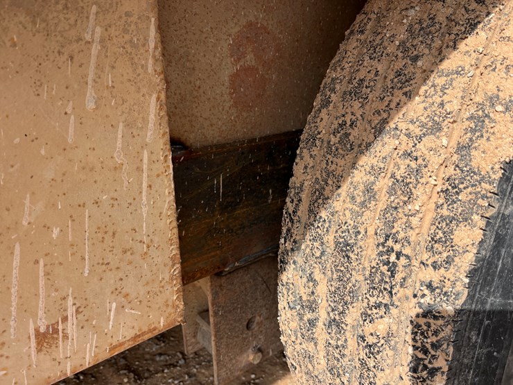 #t8410-•-2010-gn-stock-trailer-image-8