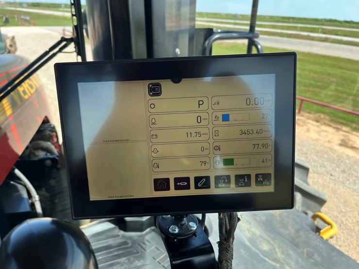 2017-versatile-610-image-27