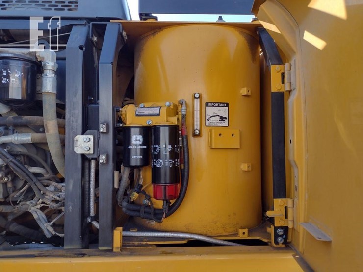 2020-deere-350g-lc-image-47