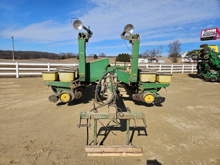 john-deere-7000-image-8