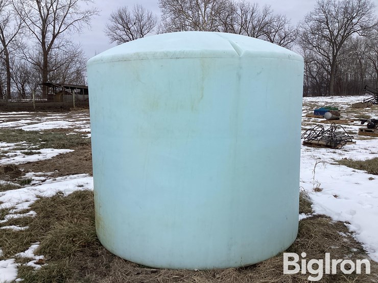 2,500-gallon-water/liquid-fertilizer-tank-image-5