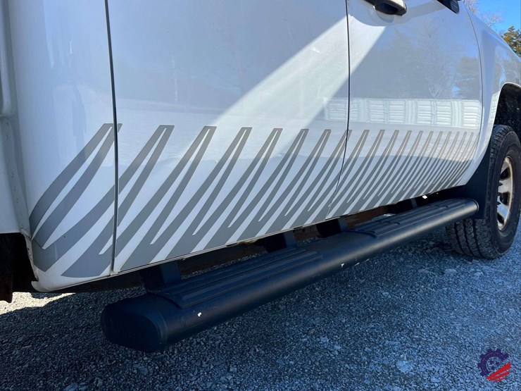 2010-chevrolet-silverado-s/a-service-truck-image-40