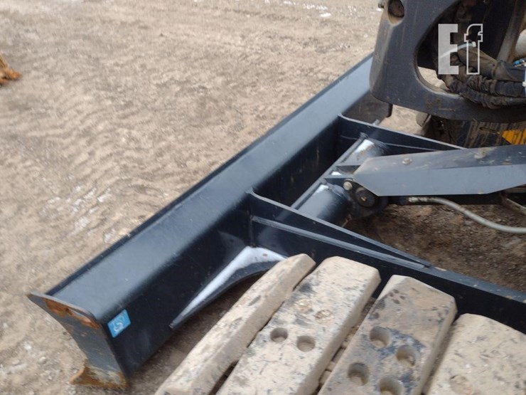 2021-deere-85g-image-24