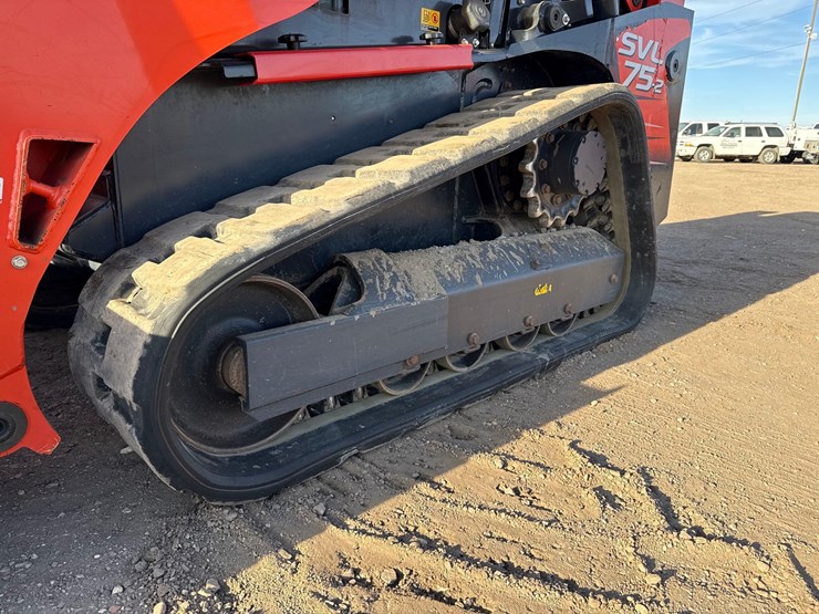 kubota-svl75-2-image-9