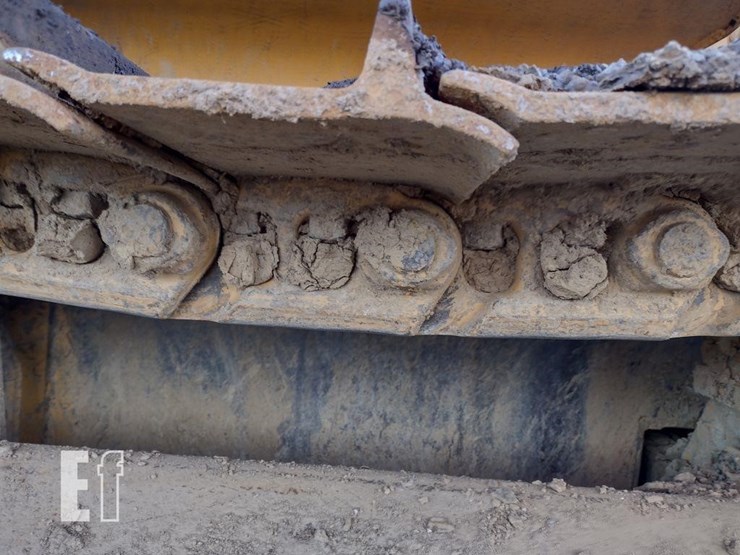 2008-deere-750j-lt-image-36