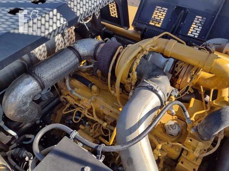 2020-deere-350g-lc-image-57