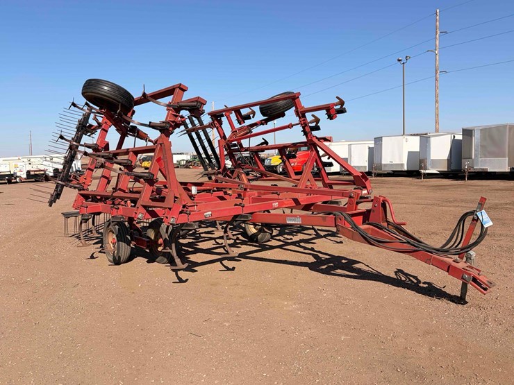 case-ih-4800-image-2