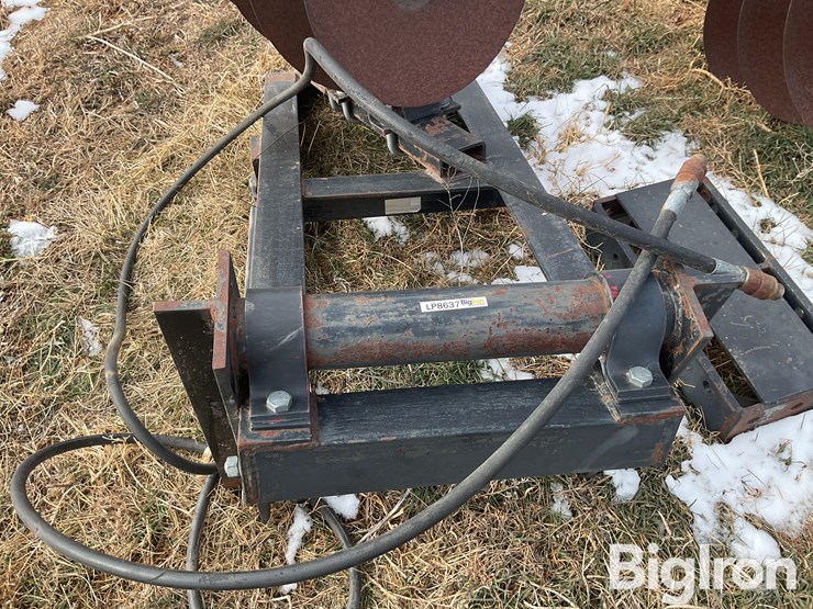 mounted-pivot-track-closer-image-9